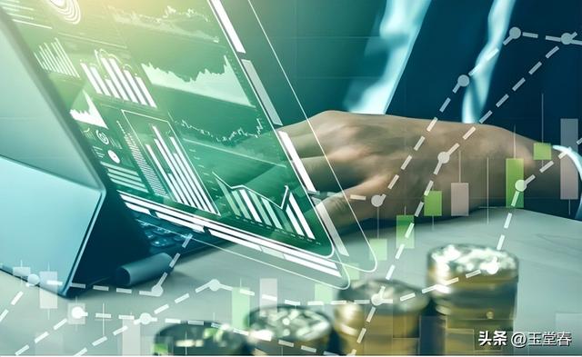 从互联网到AI时代，科技越发展	，普通人就越难赚到钱？