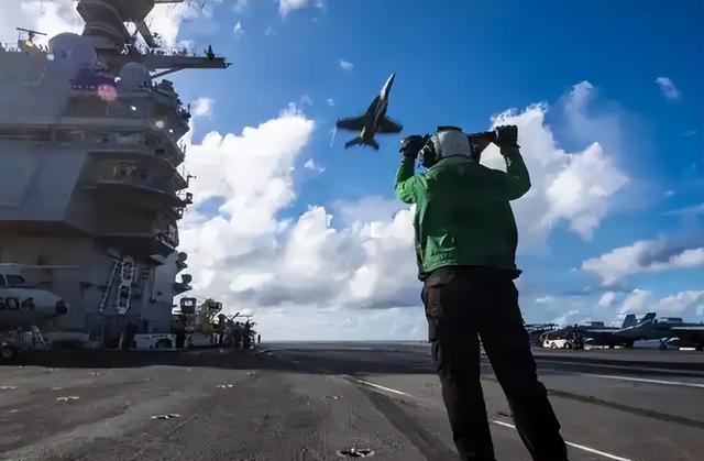 特朗普发出封锁威胁！委内瑞拉被全面围困，马杜罗如何应对