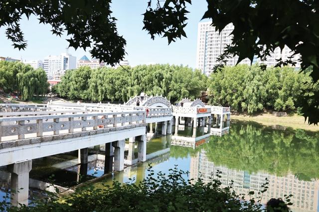 “老”公园，“新”新民