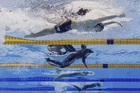 蛙泳1000米一点不累，自由泳50米累得不行，游蛙泳运动量很小吗？图片