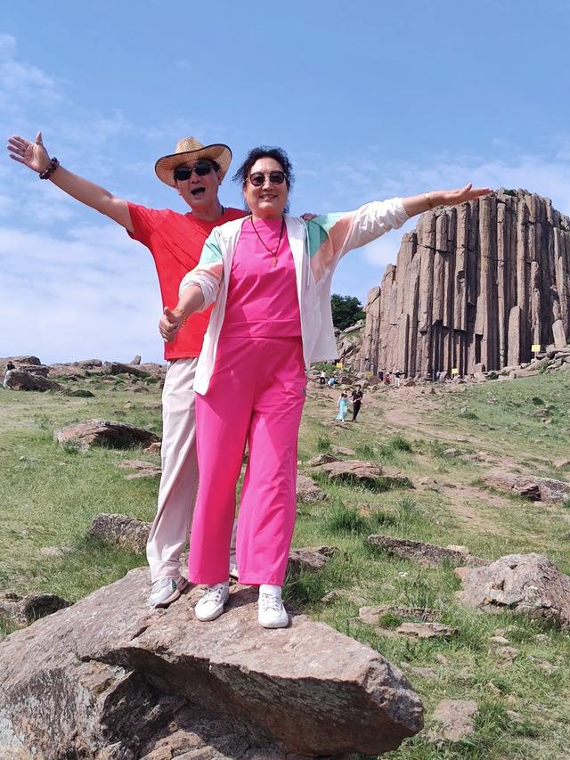 从张家口、宣化到太仆寺旗牛奶湖、石条山旅游，正好一天行程