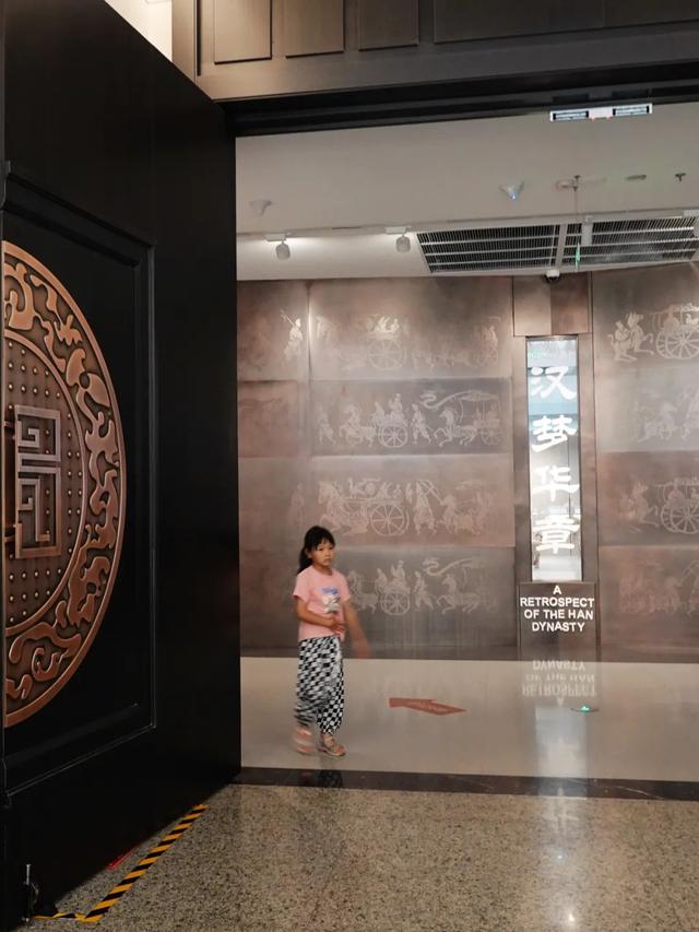 青州博物馆笔记，与他们对视三秒你能不能忍住不笑？青州的微笑