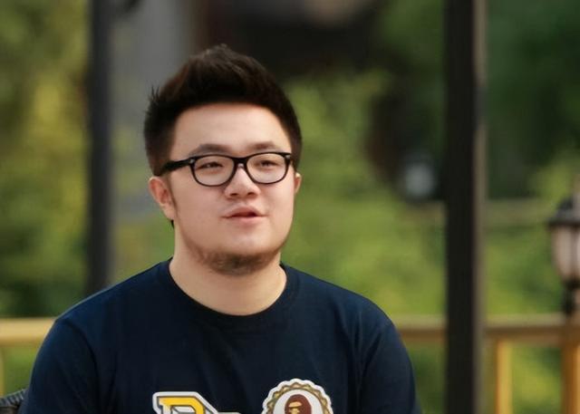 资本家的丑孩子收手吧！长得丑演戏烂，爹妈捧不红 别来祸祸观众了