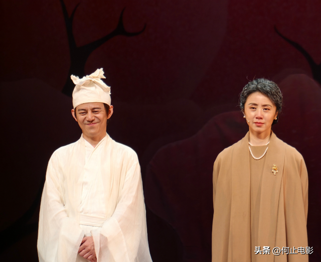 一手好牌打得稀烂！何炅晚年独居和保姆打官司，为当年的行为买单