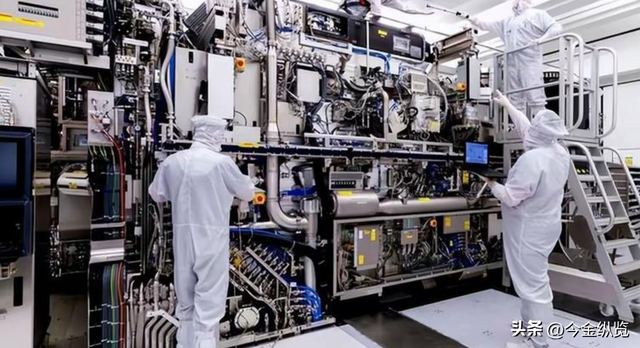 百度昆仑芯亮剑！两款AI芯片炸裂发布，彻底打破英伟达垄断野心！