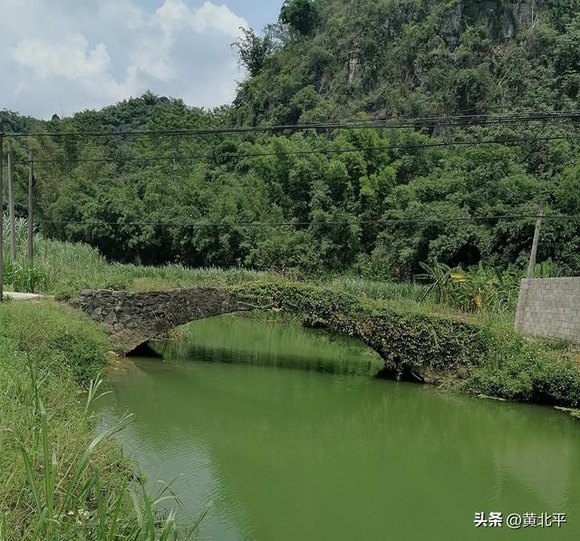 广西南宁市隆安县大同村不起眼老拱桥，跟龙文化有关而且还是文保