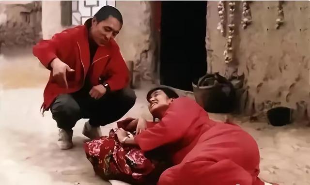 国安“点名”75岁张艺谋，释放三个强烈信号，巩俐的话真没说错