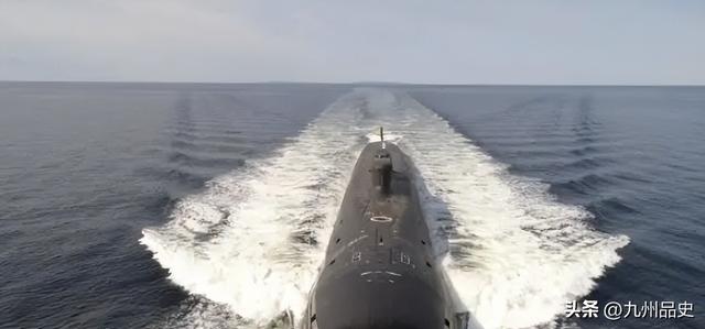 一声不吭造了7艘准航母，美国才发现，原来真正对手已不是俄罗斯