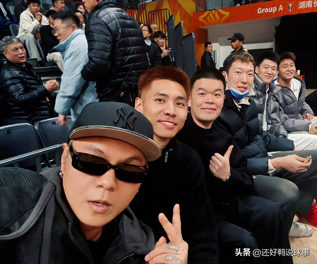趣谈！周琦赵睿聚首北京	，球迷：广东新疆吃够祸害北京去？