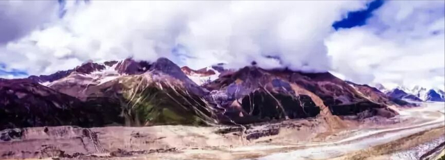 冰川秘境！探访来古冰川群：蓝冰洞、冰塔林，纯净如外星世界