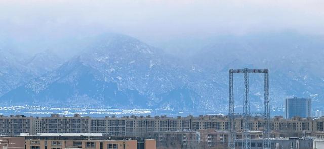 西安高新：一眼心动！今日雪落未来之瞳