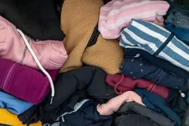 “衣服4不扔，扔了家不顺”，扔衣服有啥说法？早点了解图片