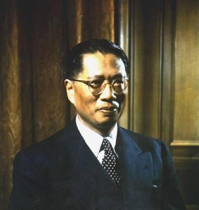 2002年，董健吾后人与刘思齐对簿公堂，揭开了毛岸英在上海的遭遇