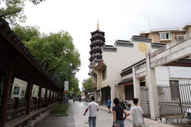 实拍上海嘉定安亭老街永安塔，九层六面总高５６．８８米