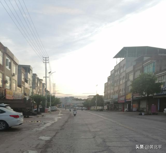 广西横州市以小吃大的乡镇，吞并一县合并一区而发展成为小都市