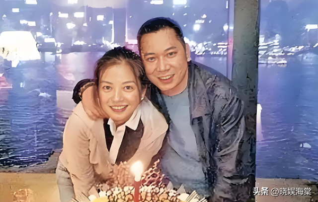 再难翻身 ! 封杀4年后，49岁赵薇近照曝光，事业婚姻全凉，星气已无