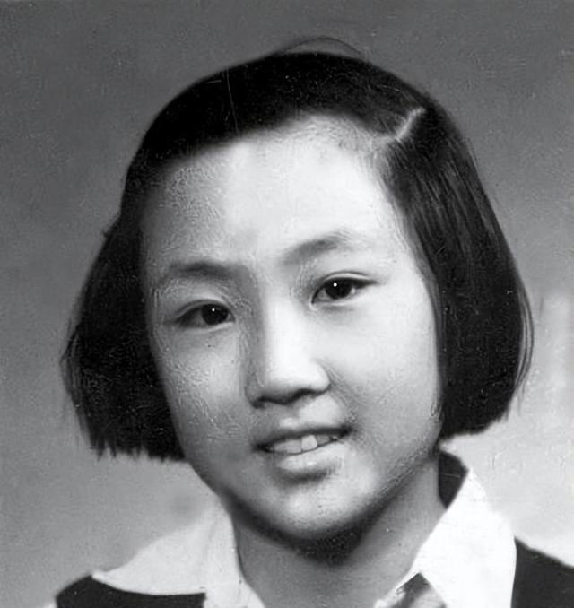 她与周恩来有着父女般的深情，西花厅一别，却留下了永远的遗憾