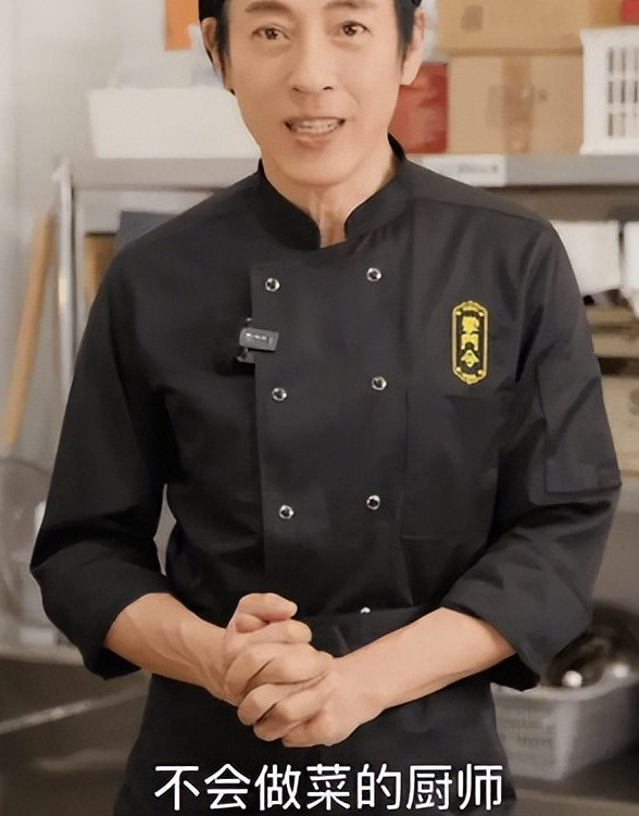 夫妻俩为了不变老，坚持27年不吃肉不生子，如今59岁近照不敢认