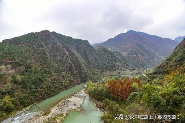 汉中出发沿嘉陵江跨省自驾，把秦巴深秋的美景装进车窗～图片