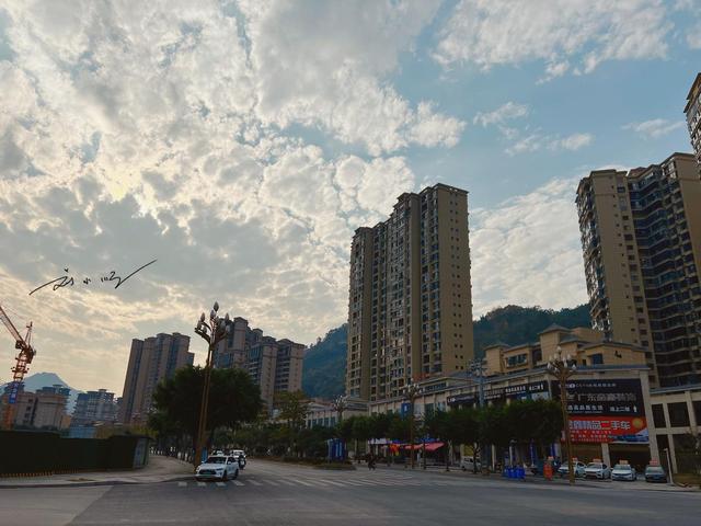 贵州黔西南州藏着“中华布依第一县”，名字挺独特，你听说过没？