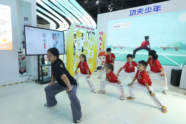 多图刷屏！欢迎来玩！国际数博会、全民阅读大会第二日人气飙升