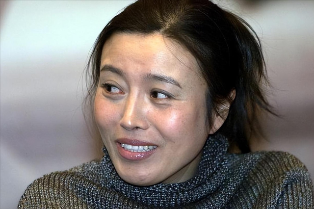 善恶有报！“风流成性”的代价，在65岁丁嘉丽身上体现得淋漓尽致