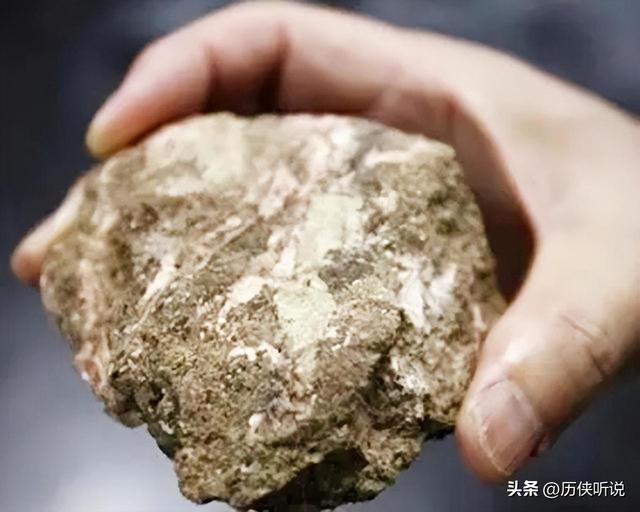 中国再度打破西方封锁！又一关键材料被探明，引来全球疯狂抢购，