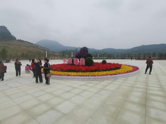 凭祥边陲高铁站的早晨