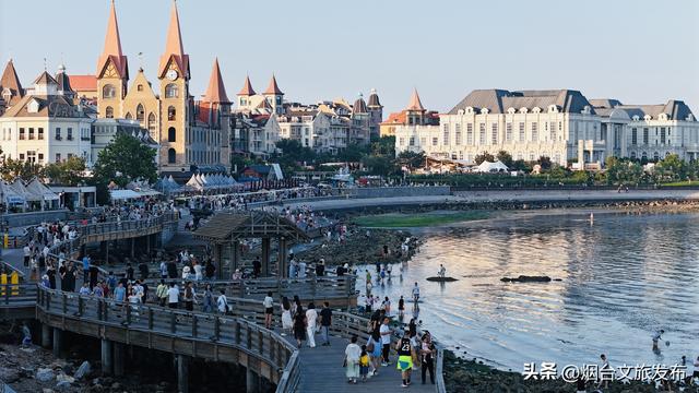 【乐游烟台】夏天的烟台渔人码头，藏着海风与烟火