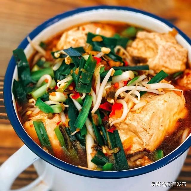 跟着赛事游蒙自 | 蒙自米线百变秀，吃货的快乐老家！