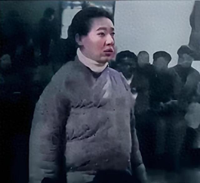 女间谍川岛芳子真实相貌：跟影视中差别太大，图4是玷污她的养父