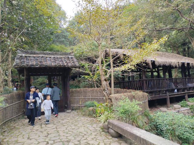 2025秋游：严子陵钓台 . 黄公望隐居地