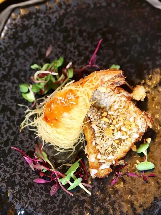 董宇辉向世界推荐，“请花几天时间去山东”！