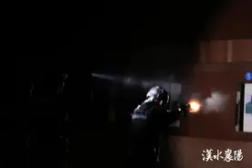 火力全开！深夜，襄阳警方正实战射击！图片