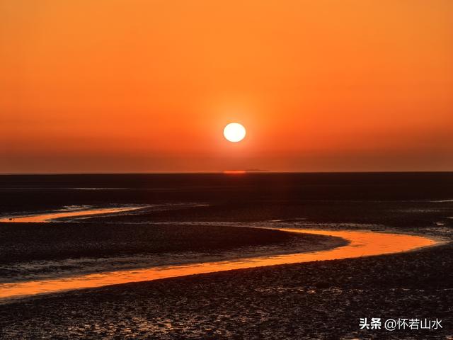 2025辽宁赏秋之旅日记(5)——从本溪前往盘锦 游览红海滩景观