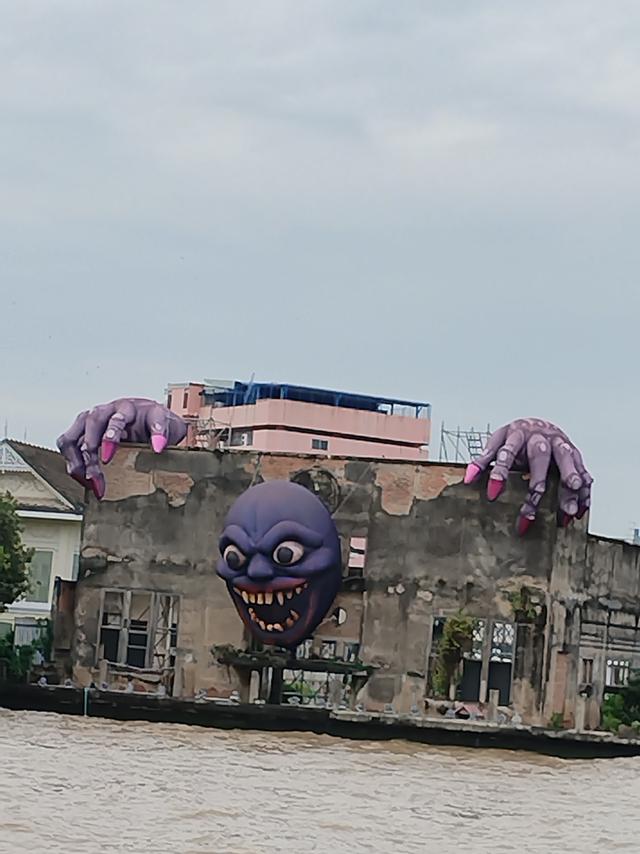 湄南河上，撞见曼谷的双面风情