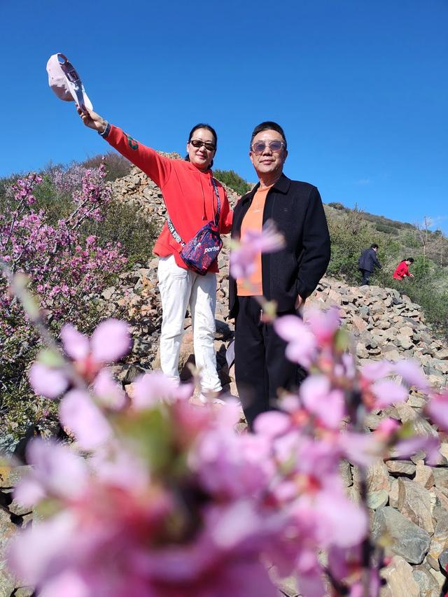 宣化红一师战友军嫂青边口长城赏花照片集
