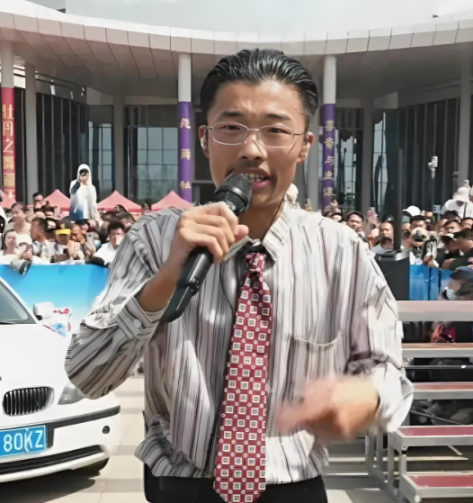 网红郭有才：泡沫散尽后，他才是人生赢家，卡里存款成最大问题！