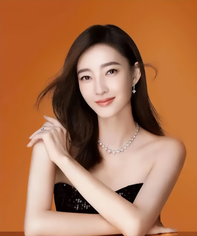 从一线明星，沦落到拍短剧，这5位演员走到今天这步	，怪不了别人