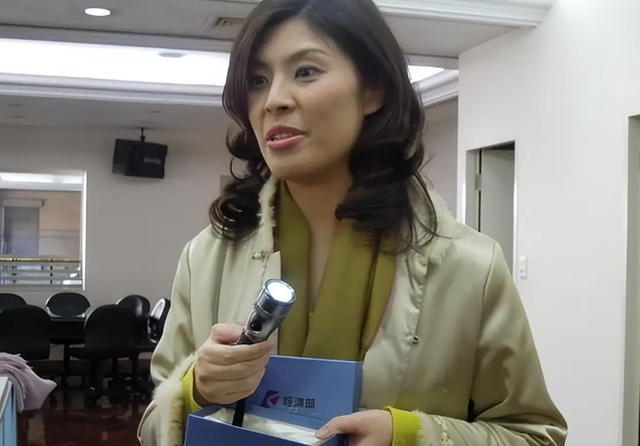 票数大幅领先，国民党新主席已定？张亚中通告全岛，两岸是一家人