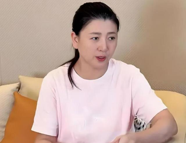 重罚！偷税	、背人命债，被官方彻查后首露面的闫学晶 迎来最终结局