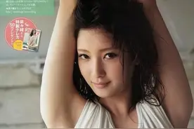 菜菜绪: 第一美腿名不虚传图片