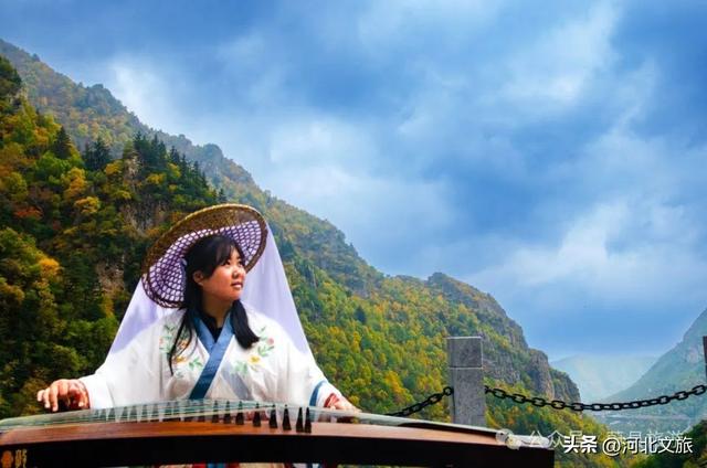 高山草甸、峡谷奇观，这座小城是被低估的自然宝藏