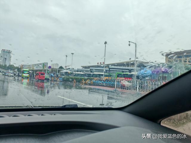 邯郸到邢台半个小时的路却两个小时才到，绿皮车一晚点就开始摆烂