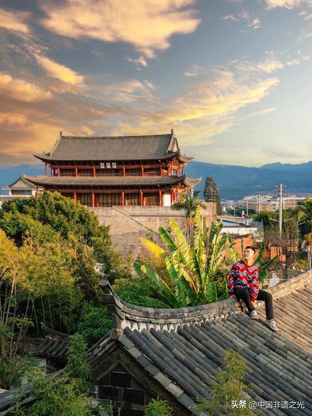 云南建水——千年临安古城 ：中国最后一座活着的古城！