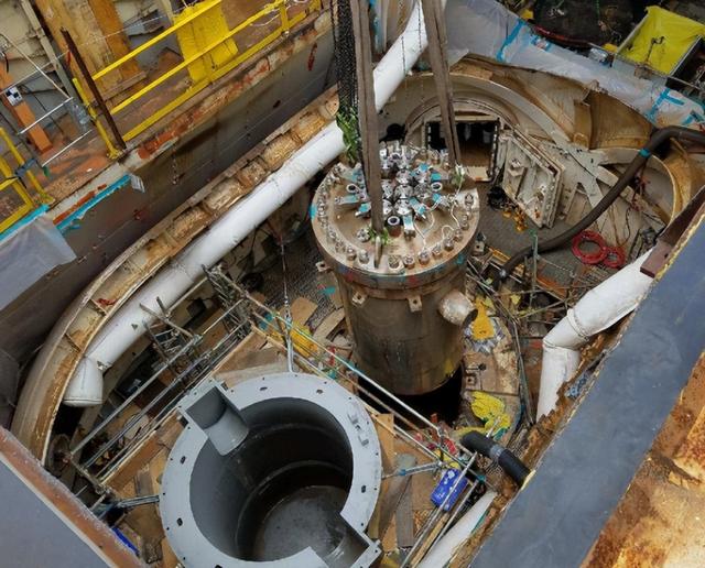 福建舰入列后，中国下一艘航母该怎么造？