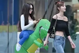 太雷人！成都太古里潮人穿搭太搞笑了，网友笑裂评论区炸锅了！图片