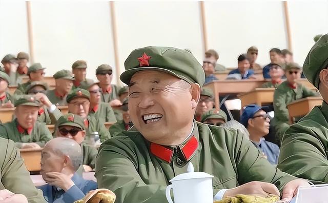 他出任大军区司令，却被孤立，有职无权，副司令调兵不给他打招呼