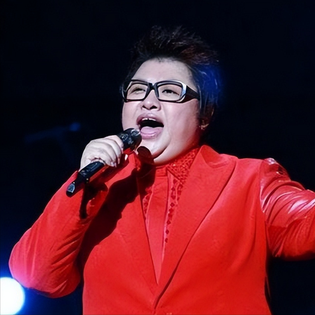 被迫去世？这次，官媒发文曝光成龙的真实现状，韩红的话有人信了