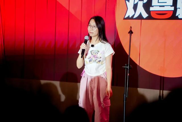 “清新福建”脱口秀全省展演启幕 首场演出精彩开麦